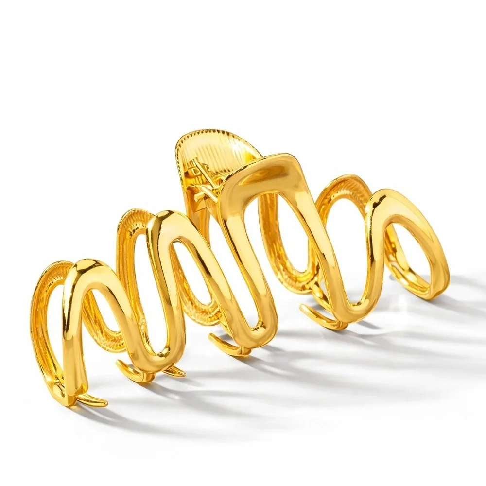 Gold Wavy Hair Claw Clip